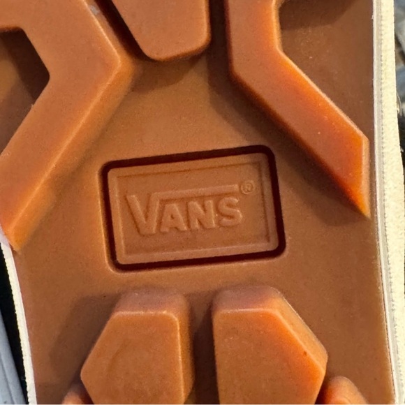 Vans Mary Jane Sneaker - Picture 6 of 13